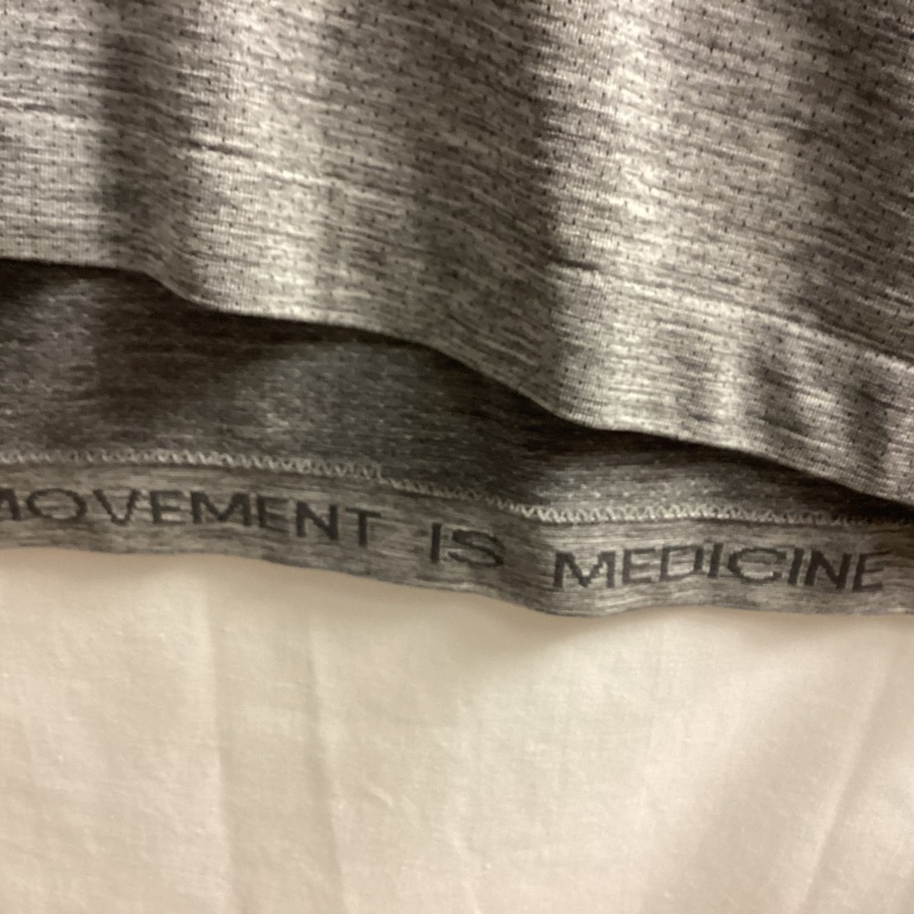 Lululemon Gray Lightweight Shirt Athletic Workout Run‎ Exercise Travel  M… - Picture 5 of 13